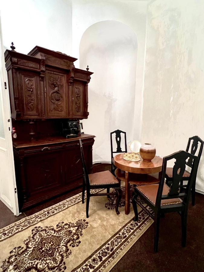 Csaky Palace Bratislava Appartement Buitenkant foto